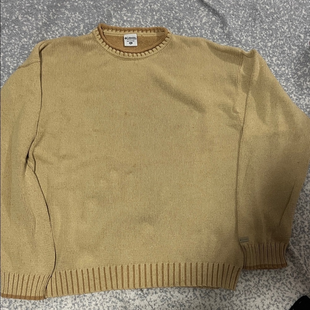 Columbia Men's Tan Crewneck Sweater